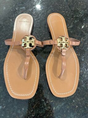 Tory Burch Cognac Leather Logo Thong Sandals with Gold Emblem